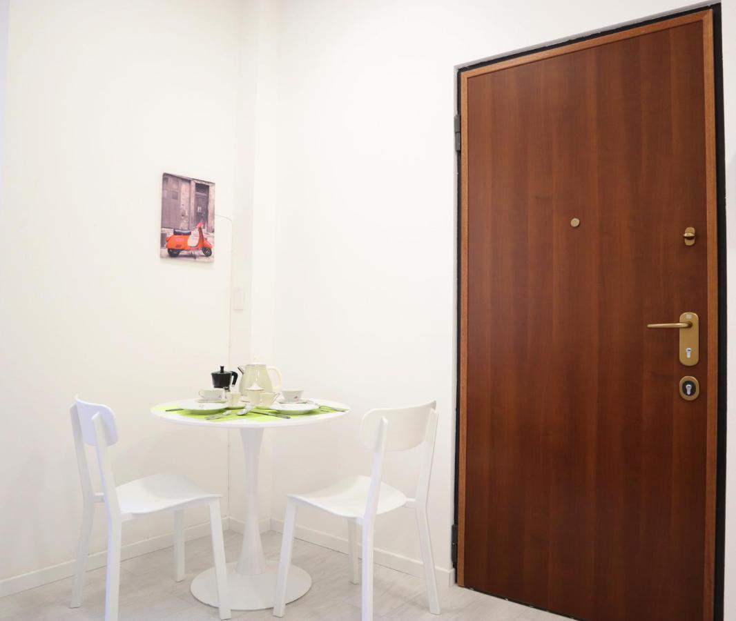 Apartamento Navigli Tiny Bright House Milán Exterior foto